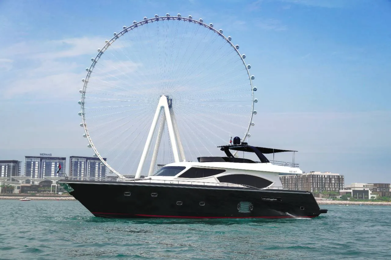 95ft Luxury Yacht Experience in Dubai